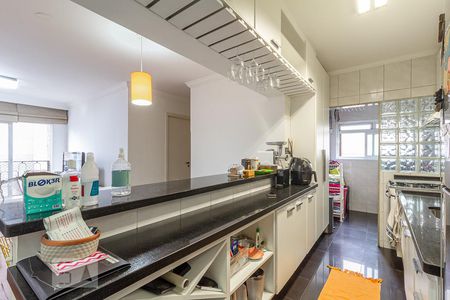 Cozinha de apartamento para alugar com 2 quartos, 65m² em Vila Olímpia, São Paulo