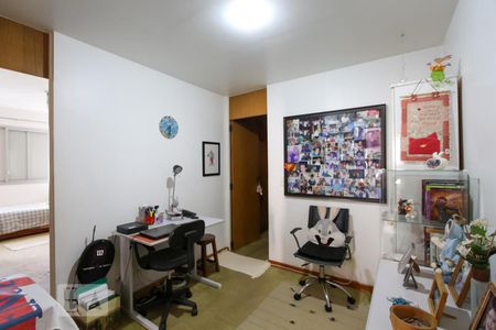 Apartamento à venda com 200m², 4 quartos e 3 vagasEscritório