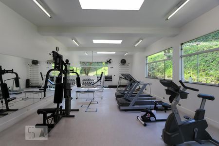 Apartamento à venda com 200m², 4 quartos e 3 vagasÁrea comum - Academia