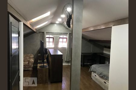 Casa à venda com 250m², 4 quartos e 4 vagas