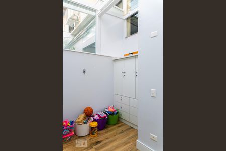 Casa de condomínio à venda com 105m², 3 quartos e 2 vagas Casa de condomínio à venda com 105m², 3 quartos e 2 vagasSacada