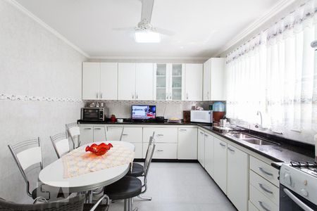 Casa de condomínio à venda com 220m², 3 quartos e 2 vagasCozinha