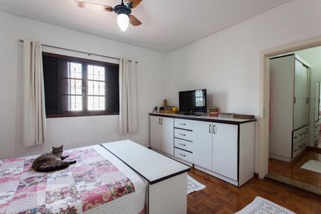 Casa de condomínio à venda com 220m², 3 quartos e 2 vagasSuíte