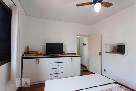 Casa de condomínio à venda com 220m², 3 quartos e 2 vagasSuíte