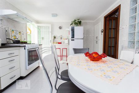 Casa de condomínio à venda com 220m², 3 quartos e 2 vagasCozinha