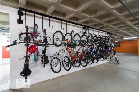 Apartamento à venda com 62m², 2 quartos e 1 vaga Apartamento à venda com 62m², 2 quartos e 1 vagaÁrea Comum: Bicicletário