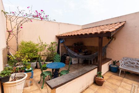 Casa à venda com 168m², 3 quartos e 2 vagasÁrea Externa