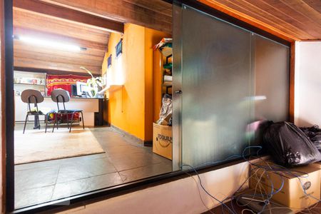 Casa à venda com 168m², 3 quartos e 2 vagasSótão