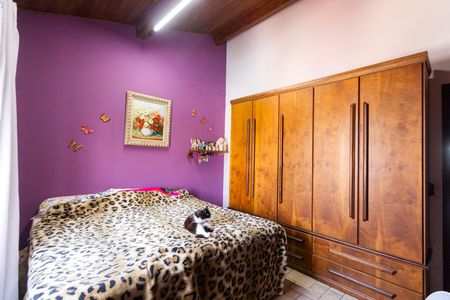 Casa à venda com 168m², 3 quartos e 2 vagasQuarto 2