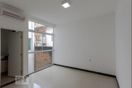 Casa à venda com 890m², 5 quartos e 7 vagas Casa à venda com 890m², 5 quartos e 7 vagasSuíte 1