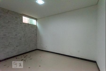 Casa à venda com 890m², 5 quartos e 7 vagas Casa à venda com 890m², 5 quartos e 7 vagasQuarto