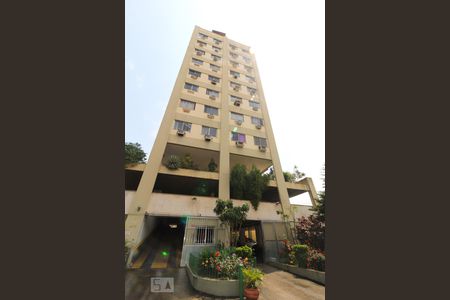 Apartamento à venda com 100m², 3 quartos e 1 vagaFachada