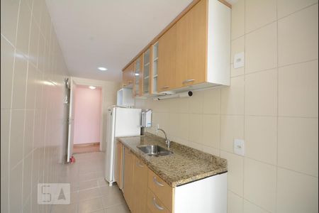 Apartamento à venda com 102m², 4 quartos e 1 vagaCozinha e Área de Serviço