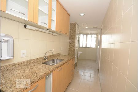 Apartamento à venda com 102m², 4 quartos e 1 vagaCozinha e Área de Serviço