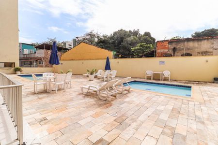 Apartamento à venda com 102m², 4 quartos e 1 vagaÁrea comum - Piscina