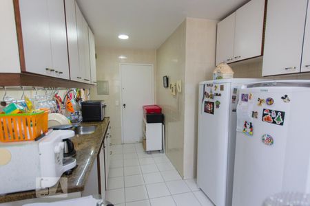 Apartamento à venda com 153m², 4 quartos e 2 vagasCozinha
