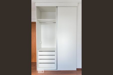 Apartamento à venda com 105m², 3 quartos e 2 vagas Apartamento à venda com 105m², 3 quartos e 2 vagasQuarto 2