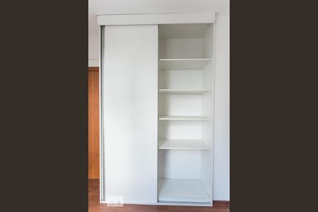 Apartamento à venda com 105m², 3 quartos e 2 vagas Apartamento à venda com 105m², 3 quartos e 2 vagasQuarto 2