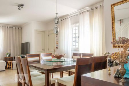 Sala de casa para alugar com 6 quartos, 200m² em Vila Morse, São Paulo