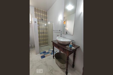 Casa à venda com 269m², 4 quartos e 2 vagasBanheiro