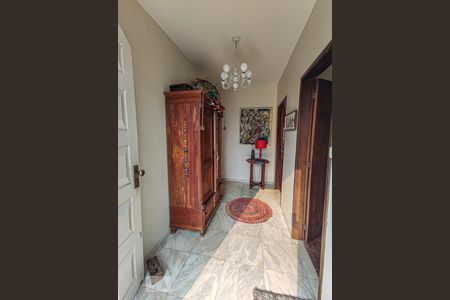 Casa à venda com 269m², 4 quartos e 2 vagasHall