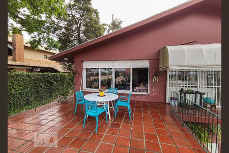 Casa à venda com 269m², 4 quartos e 2 vagasSacada