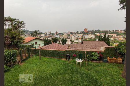 Casa à venda com 269m², 4 quartos e 2 vagasVista