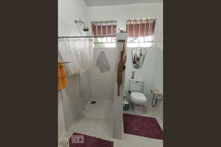 Casa à venda com 269m², 4 quartos e 2 vagasBanheiro 2