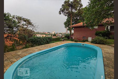 Casa à venda com 269m², 4 quartos e 2 vagasPiscina