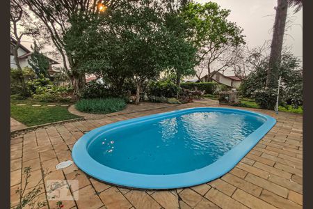 Casa à venda com 269m², 4 quartos e 2 vagasPiscina