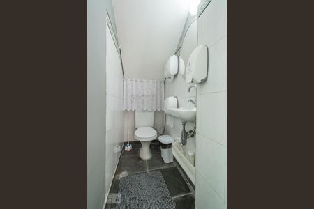 Casa à venda com 100m², 3 quartos e 1 vaga Casa à venda com 100m², 3 quartos e 1 vagaBanheiro 2