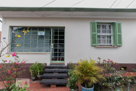 Casa à venda com 421m², 3 quartos e 8 vagas Casa à venda com 421m², 3 quartos e 8 vagasFachada