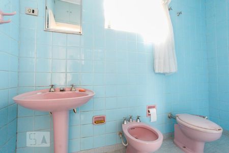 Casa à venda com 421m², 3 quartos e 8 vagas Casa à venda com 421m², 3 quartos e 8 vagasBanheiro