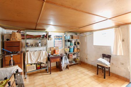 Casa à venda com 421m², 3 quartos e 8 vagas Casa à venda com 421m², 3 quartos e 8 vagasCômodo Extra - Depósito