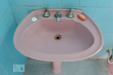 Casa à venda com 421m², 3 quartos e 8 vagas Casa à venda com 421m², 3 quartos e 8 vagasBanheiro