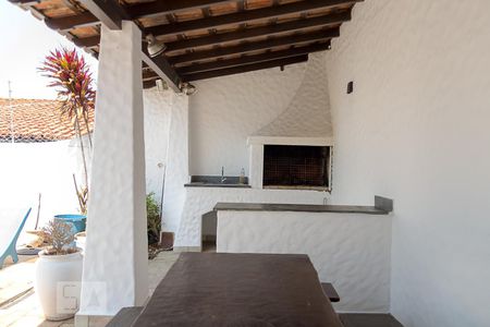 Casa à venda com 580m², 6 quartos e 4 vagas Casa à venda com 580m², 6 quartos e 4 vagasChurrasqueira