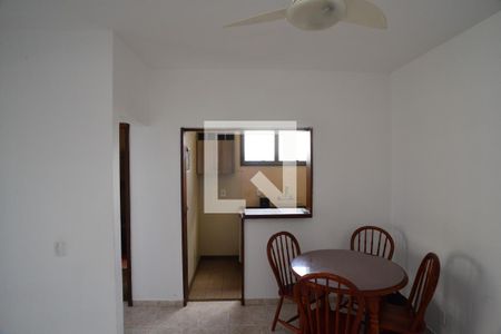 Sala de apartamento para alugar com 1 quarto, 56m² em Barra da Tijuca, Rio de Janeiro