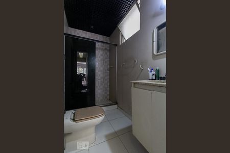Apartamento à venda com 156m², 3 quartos e 1 vaga Apartamento à venda com 156m², 3 quartos e 1 vagaBanheiro Corredor
