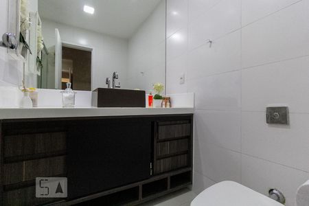 Apartamento à venda com 156m², 3 quartos e 1 vaga Apartamento à venda com 156m², 3 quartos e 1 vagaBanheiro Suite