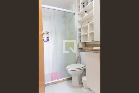 Apartamento à venda com 70m², 2 quartos e 1 vaga Apartamento à venda com 70m², 2 quartos e 1 vagaBanheiro da Suíte