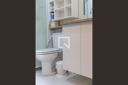 Apartamento à venda com 70m², 2 quartos e 1 vaga Apartamento à venda com 70m², 2 quartos e 1 vagaBanheiro da Suíte