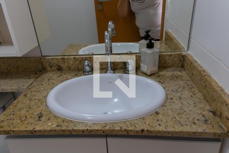 Apartamento à venda com 70m², 2 quartos e 1 vaga Apartamento à venda com 70m², 2 quartos e 1 vagaBanheiro da Suíte