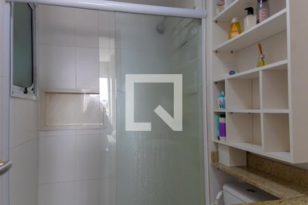 Apartamento à venda com 70m², 2 quartos e 1 vaga Apartamento à venda com 70m², 2 quartos e 1 vagaBanheiro da Suíte