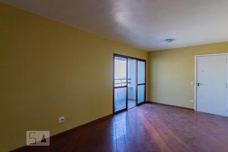 Apartamento para alugar com 90m², 3 quartos e 2 vagas Apartamento para alugar com 90m², 3 quartos e 2 vagasSala