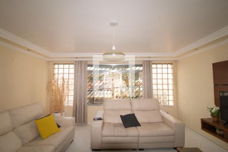 Sala de casa para alugar com 3 quartos, 220m² em Vila Mazzei, São Paulo