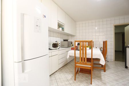 Apartamento à venda com 347m², 4 quartos e 2 vagasCozinha
