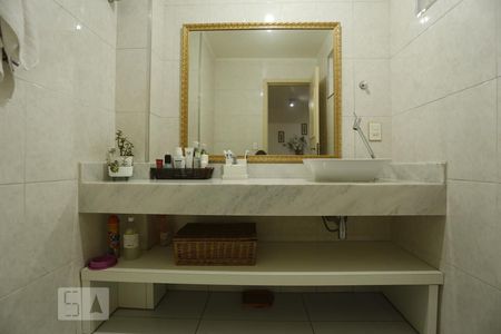 Apartamento à venda com 347m², 4 quartos e 2 vagasBanheiro Social