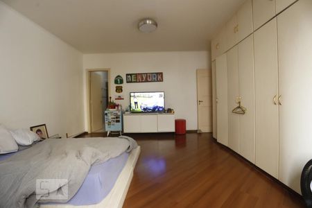 Apartamento à venda com 347m², 4 quartos e 2 vagasQuarto 4- Suíte