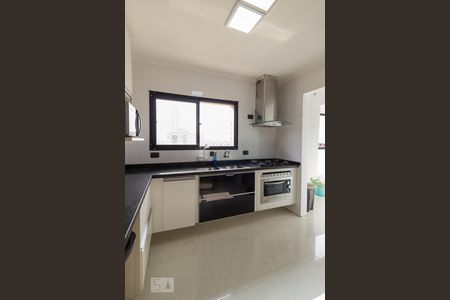 Apartamento à venda com 136m², 3 quartos e 3 vagas Apartamento à venda com 136m², 3 quartos e 3 vagasCozinha