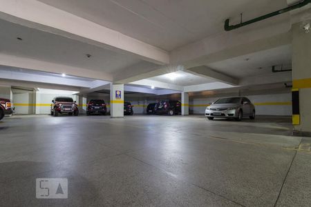 Apartamento à venda com 136m², 3 quartos e 3 vagas Apartamento à venda com 136m², 3 quartos e 3 vagasGaragem